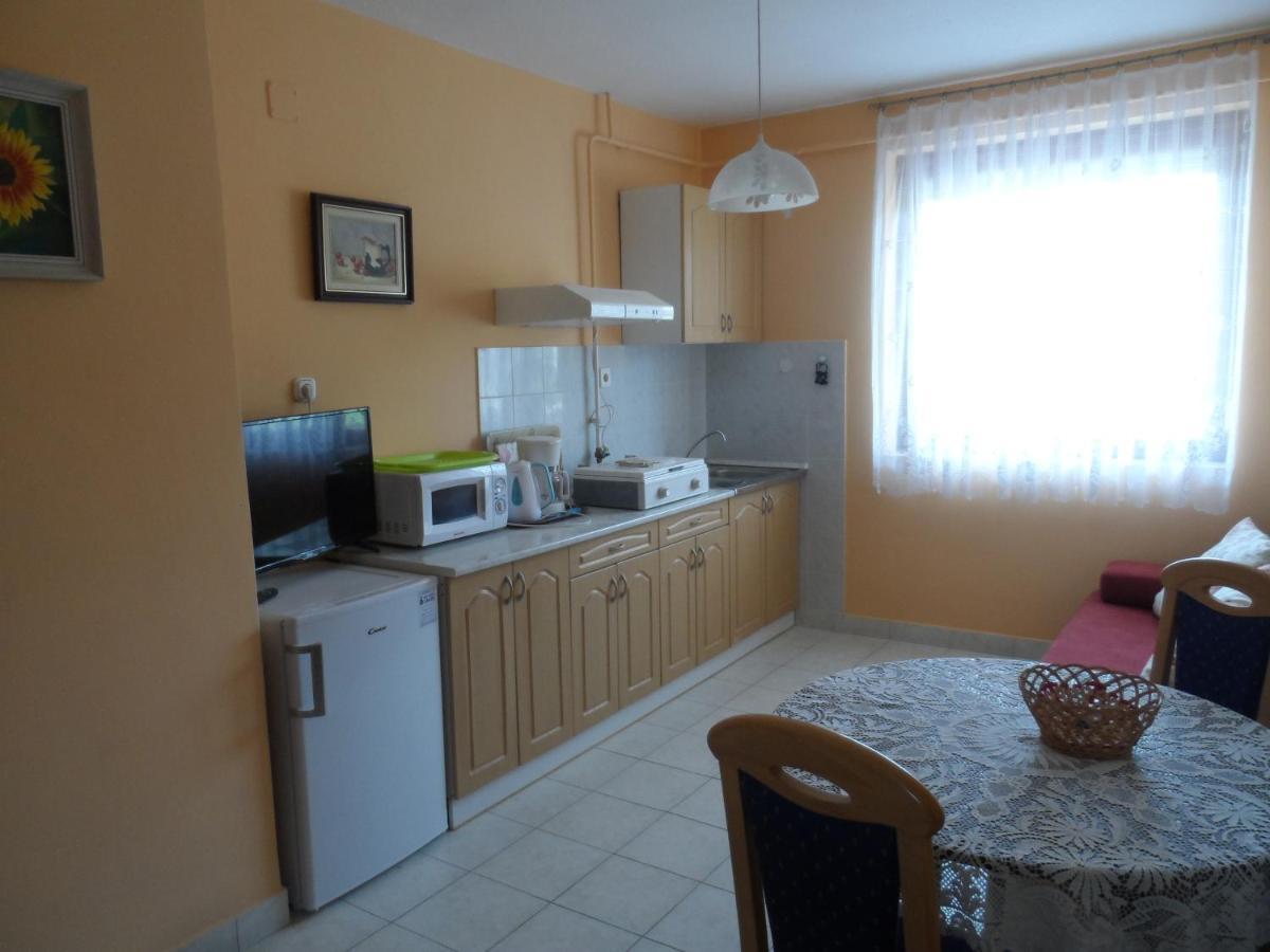Apartman Berki Heviz Exterior photo