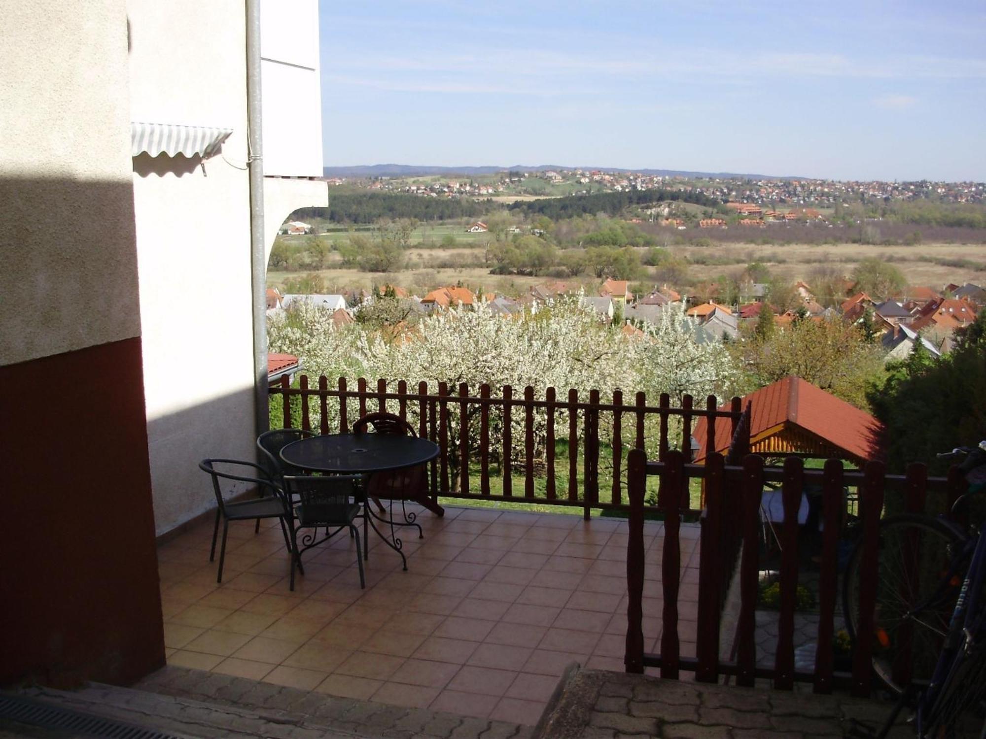 Apartman Berki Heviz Exterior photo